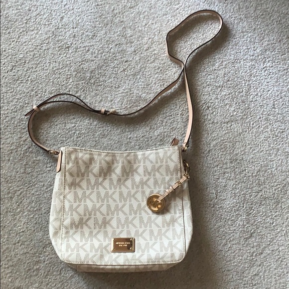 Michael Kors Handbags - Michael Kors monogram shoulder bag